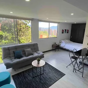 Apartamento Seconds From Provenza Lovely 1-bedroom, Medellín