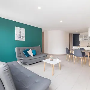 Apartamento Moderno Y Amplio En Laureles 8, Medellín