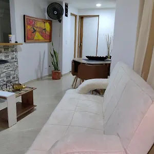 Apartamento Sector Estadio, Cerca Al Metro., Medellín