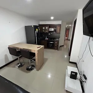 Apartamento Cerca A Plaza Mayor, Medellín