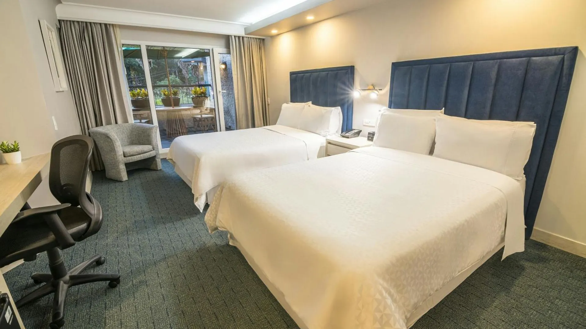 Four Points By Sheraton Medellin Hotel